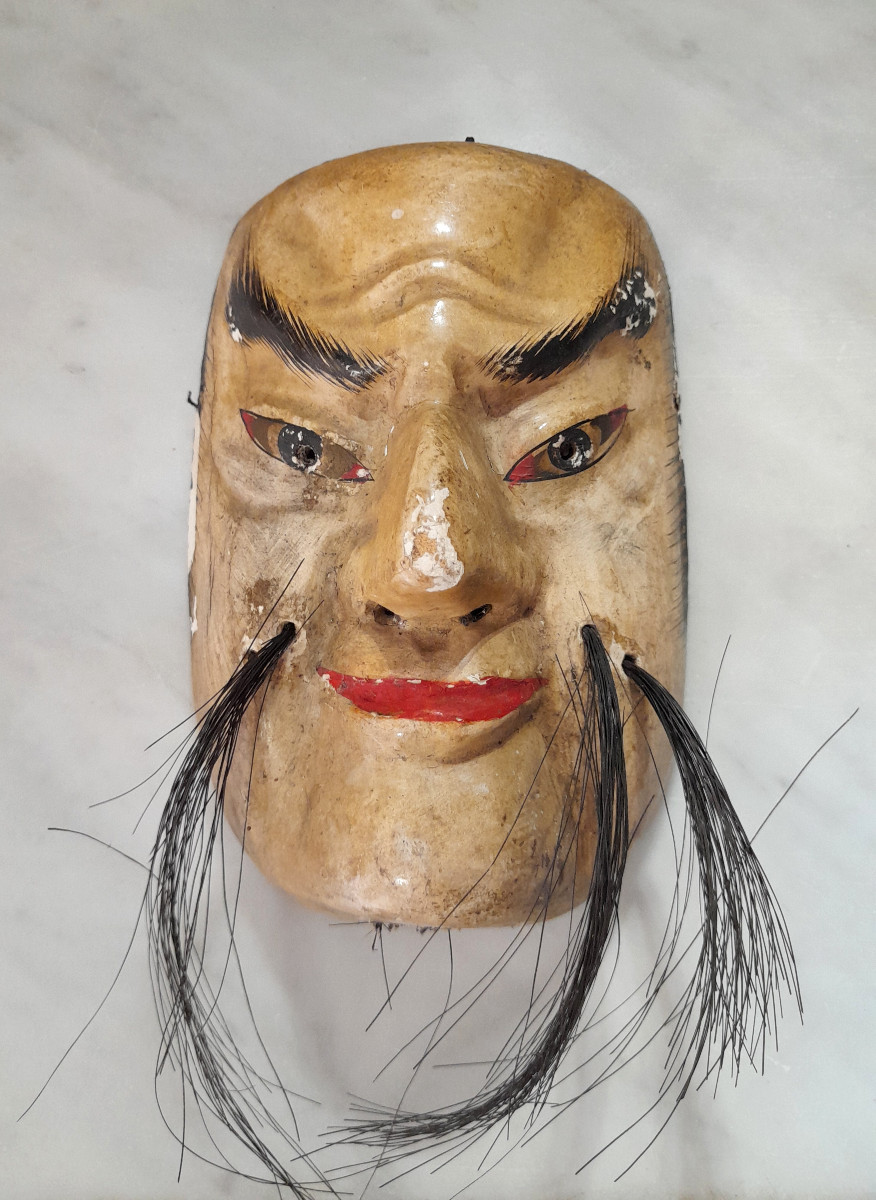 Petit masque Japonais  en bois du théâtre Nô - Japon
