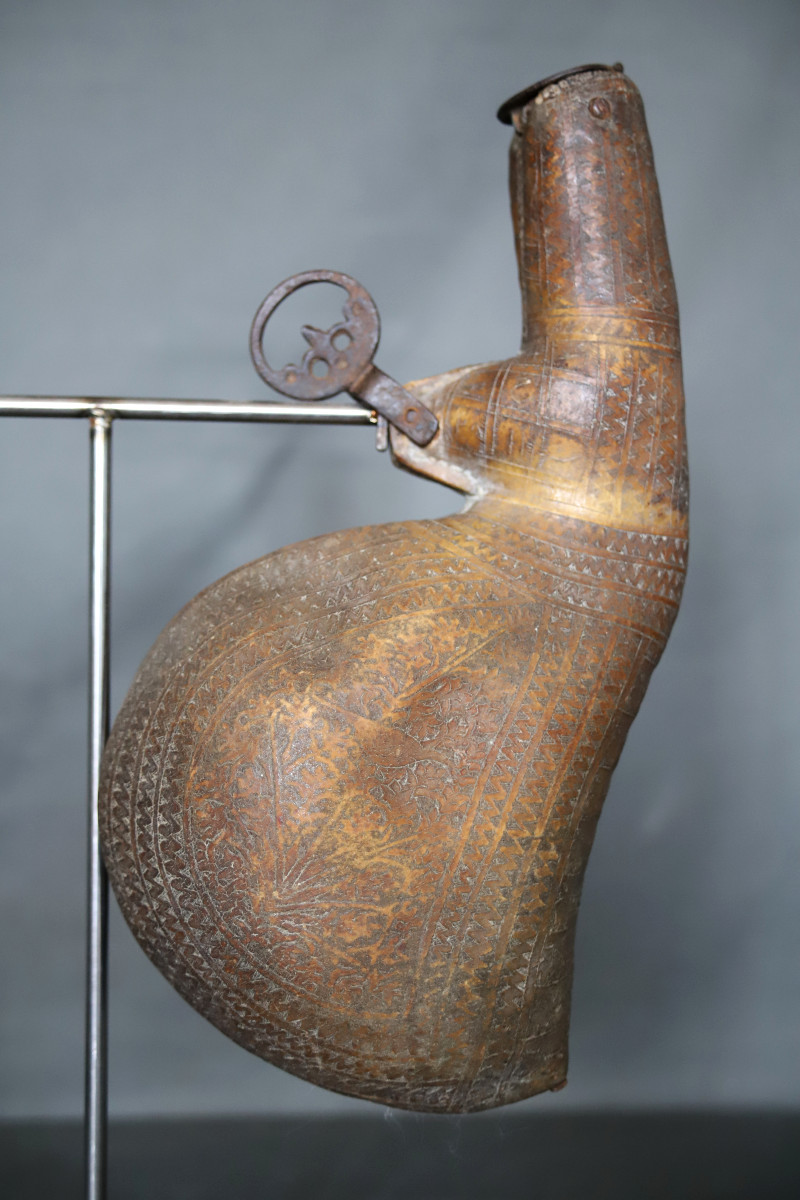Oriental Powder Flask Made From Camelid Scrotum - Muslim World, 19th Century