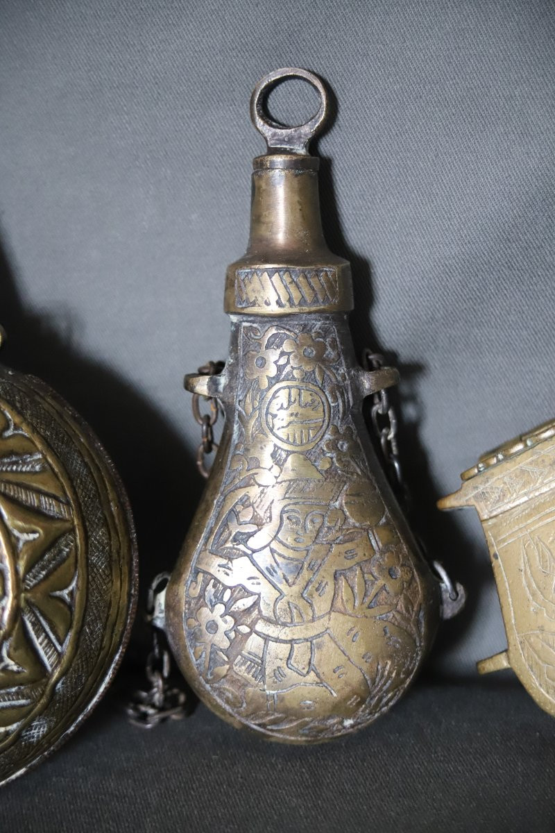 Two Powder Flasks And Two Bullet Boxes - Muslim World, 19th Century-photo-2