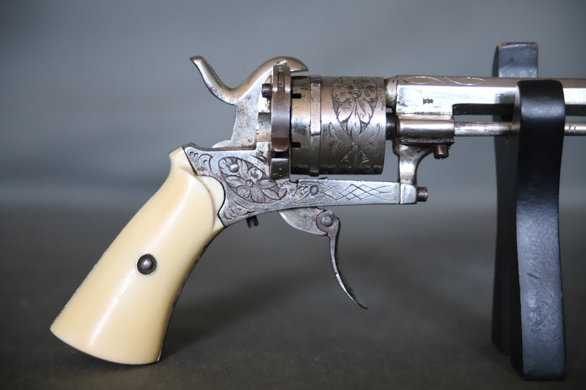   Revolver à broche calibre 7mm - 2nde moitié du 19ème siècle  -photo-2