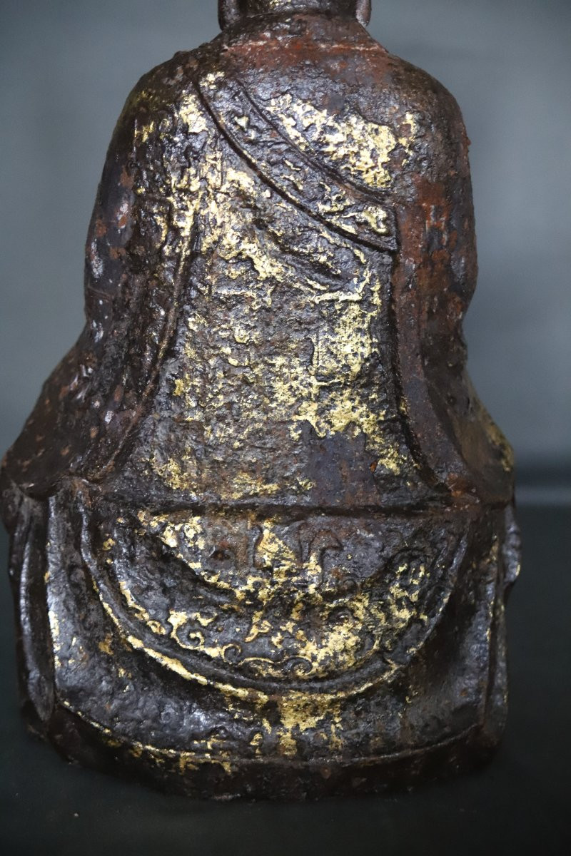 Bouddha ou dignitaire en fonte de fer dans le style Ming - Chine, 20ème siècle-photo-4