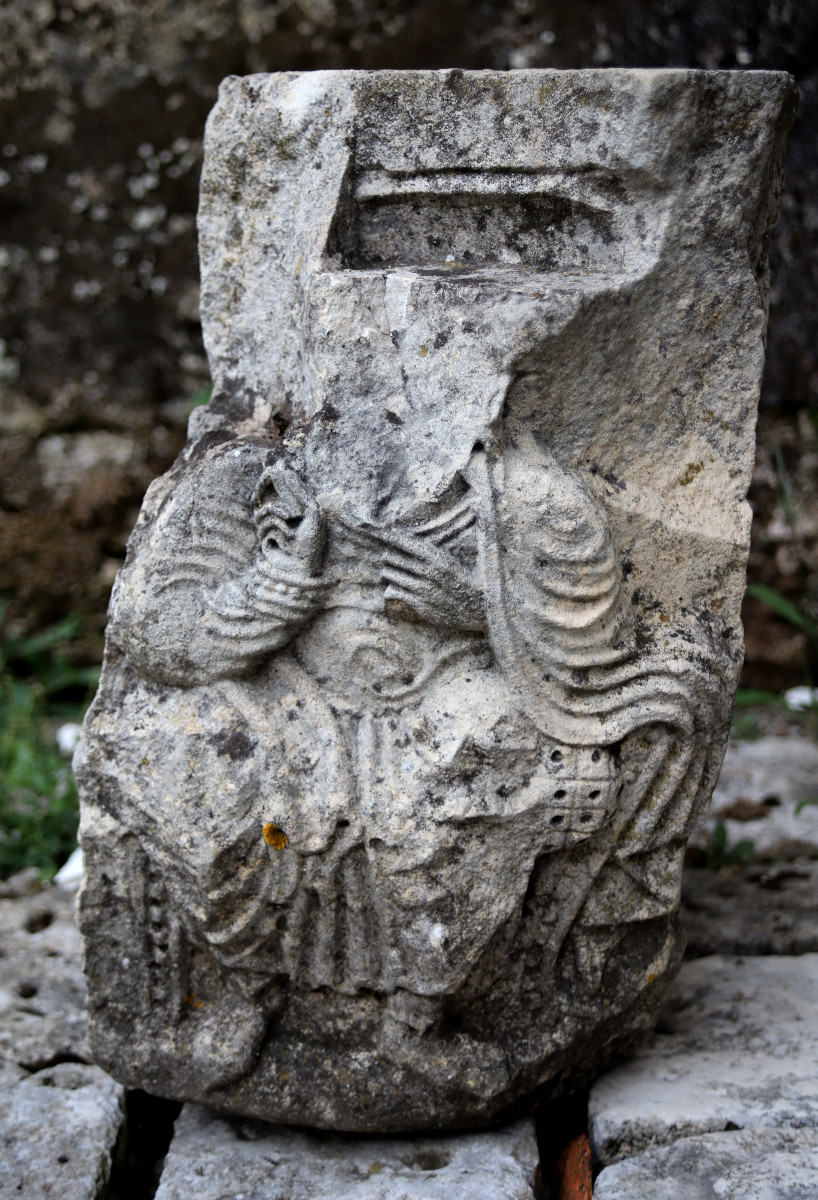 Haut-relief en pierre sculptée- France, art roman, XI-XIIème siècle