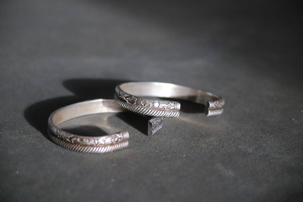 Two Antique Chinese Silver Bracelets - China, Probably 1st Half Of The 20th Century-photo-4