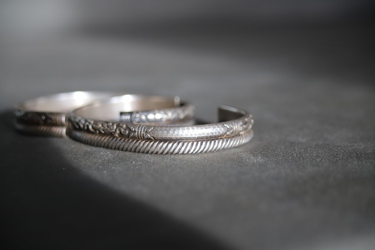 Two Antique Chinese Silver Bracelets - China, Probably 1st Half Of The 20th Century-photo-2
