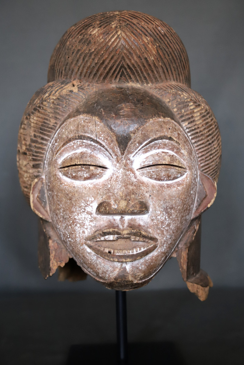 Okuyi Helmet Mask - Gabon, Punu People, First Half Of The 20th Century Or Earlier