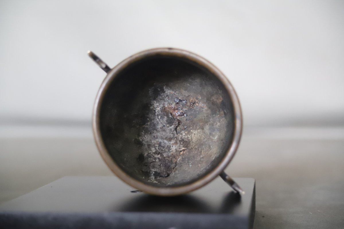 Tripod Incense Burner With Apocryphal Xuande Mark - China, Qing Dynasty-photo-4