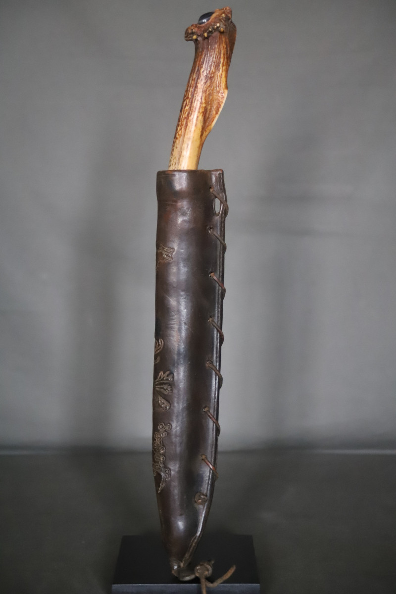 Grand couteau de chasse Sami - Laponie, début 20ème siècle ou antérieur