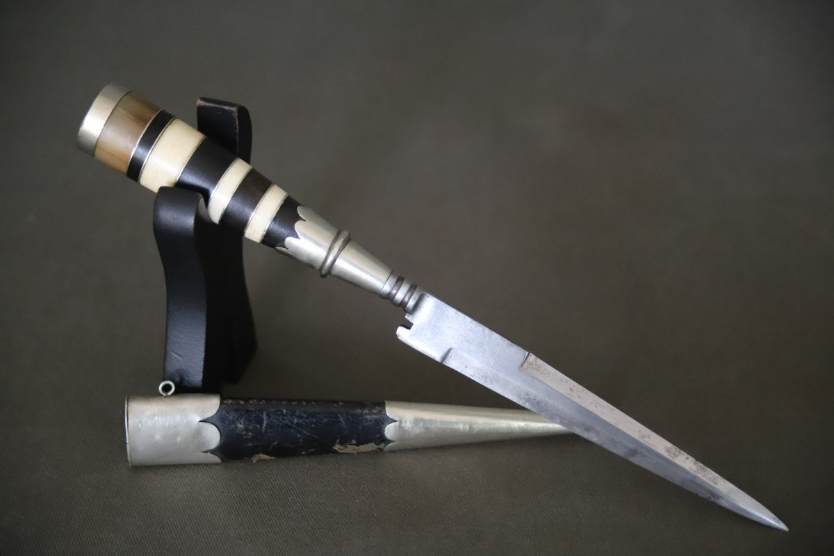 Corsican Stylus - France, Corsica, 19th Century -photo-1