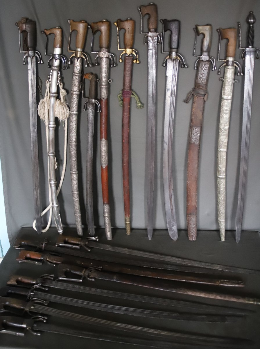 Importante collection de 96 armes Marocaines - Maroc, du 16ème jusqu'au milieu du 20ème -photo-1