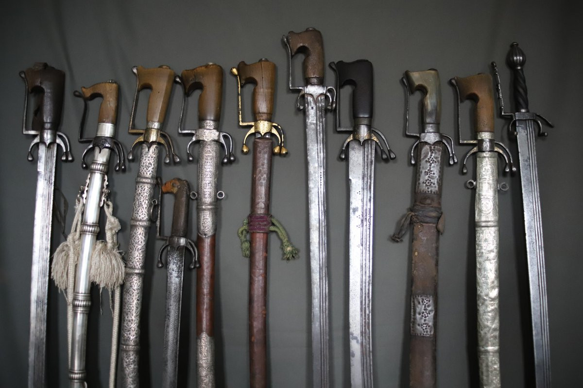 Importante collection de 96 armes Marocaines - Maroc, du 16ème jusqu'au milieu du 20ème-photo-2