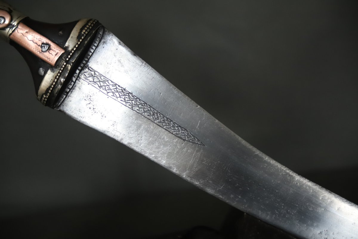 Une dague jambiya Arabe - Péninsule Arabique, Arabie Saoudite ou Yemen,19ème début 20ème siècle-photo-6