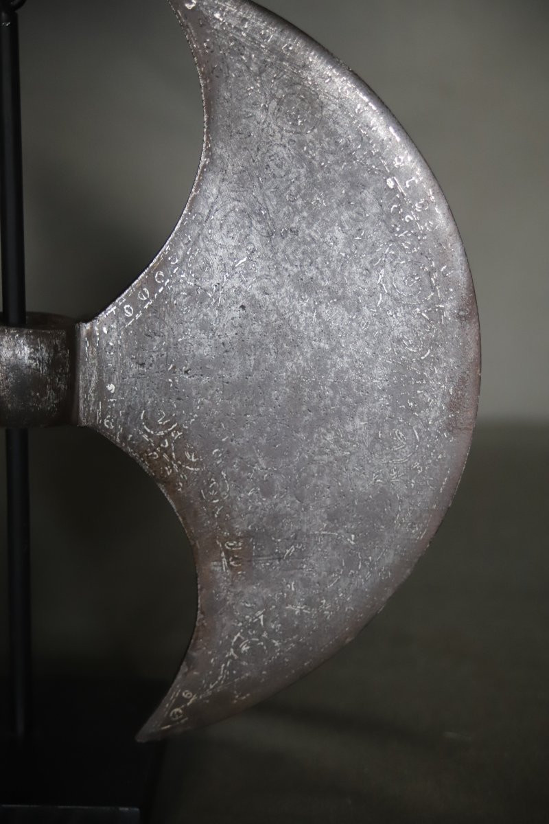 Persian Double-bladed Axe Head - Qajar Iran, 19th Century-photo-1