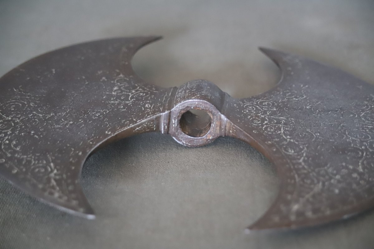 Persian Double-bladed Axe Head - Qajar Iran, 19th Century-photo-3