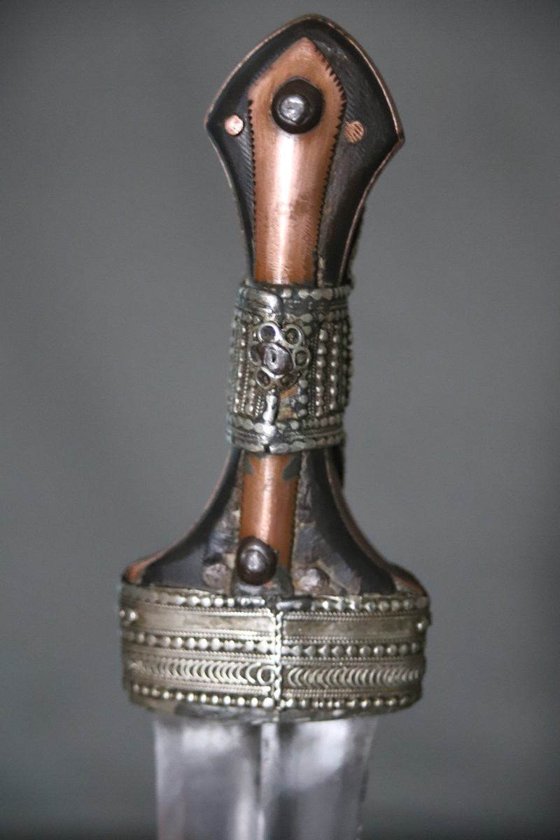 Une dague jambiya Arabe - Péninsule Arabique, Arabie Saoudite ou Yemen,19ème début 20ème siècle-photo-6