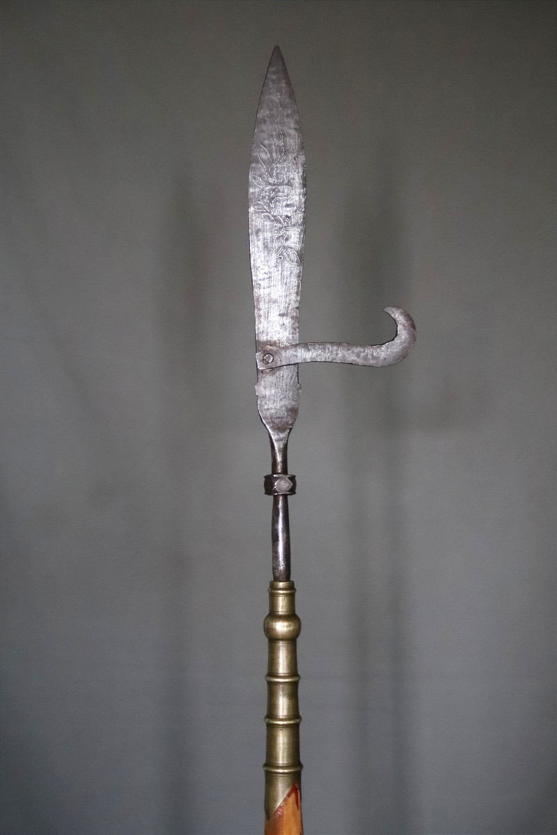 Vietnamese Spearhead With Movable Hook - Indochina, Vietnam, Early 20th Century Or Earlier