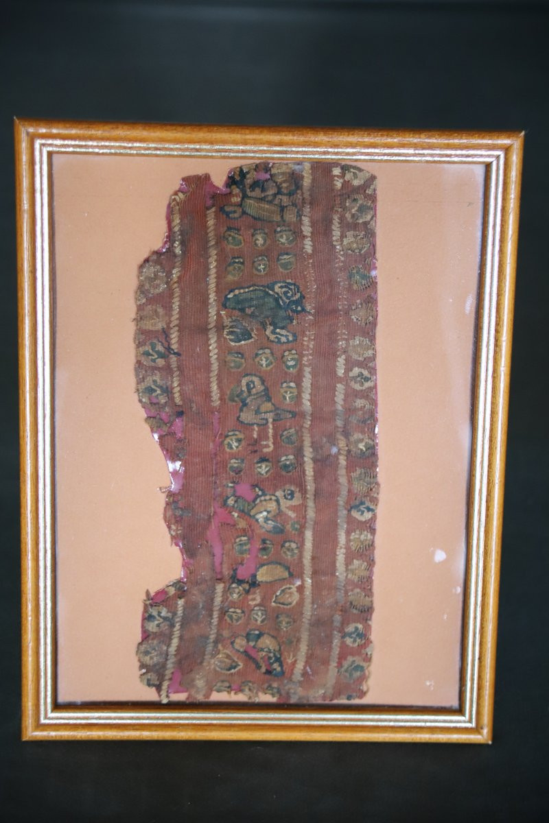 Fragment de tissu Copte - Egypte, période Byzantine, 4ème-7ème siècle après Jésus Christ-photo-2