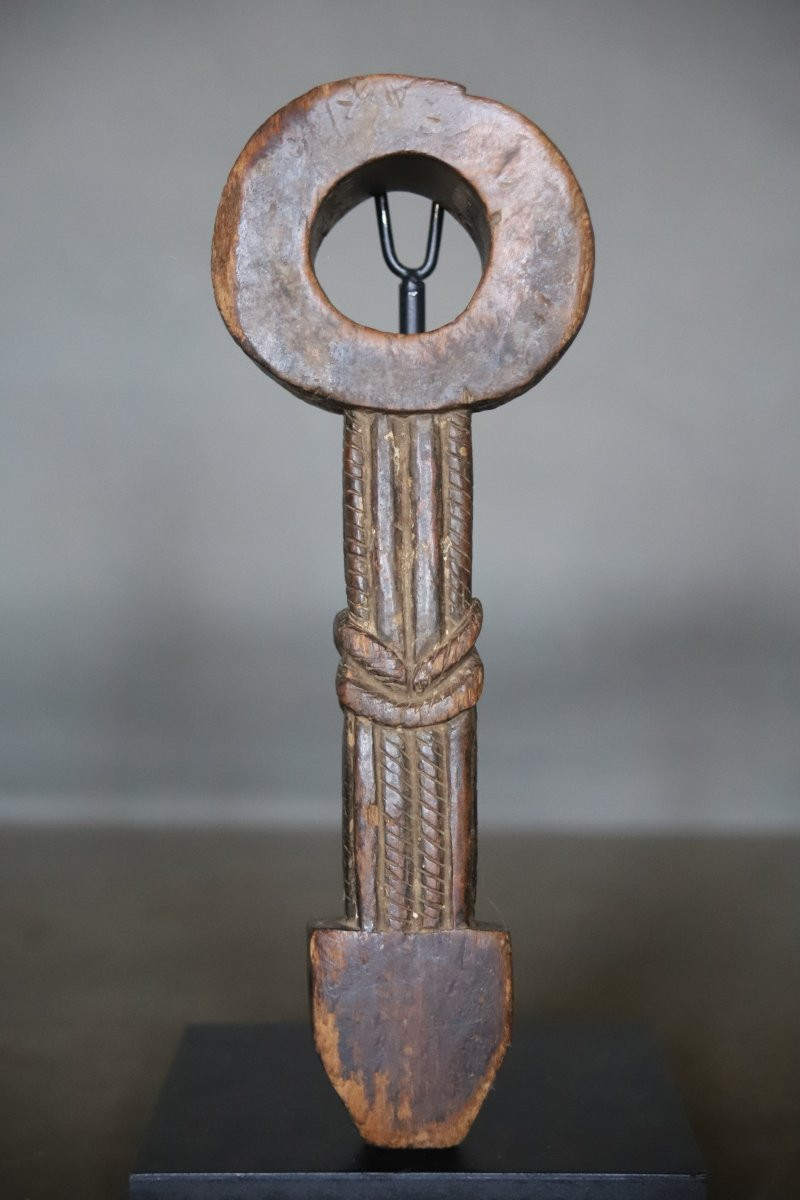 A Carved Wooden Churn Guide - Himalayan Regions, Probably Nepal-photo-4