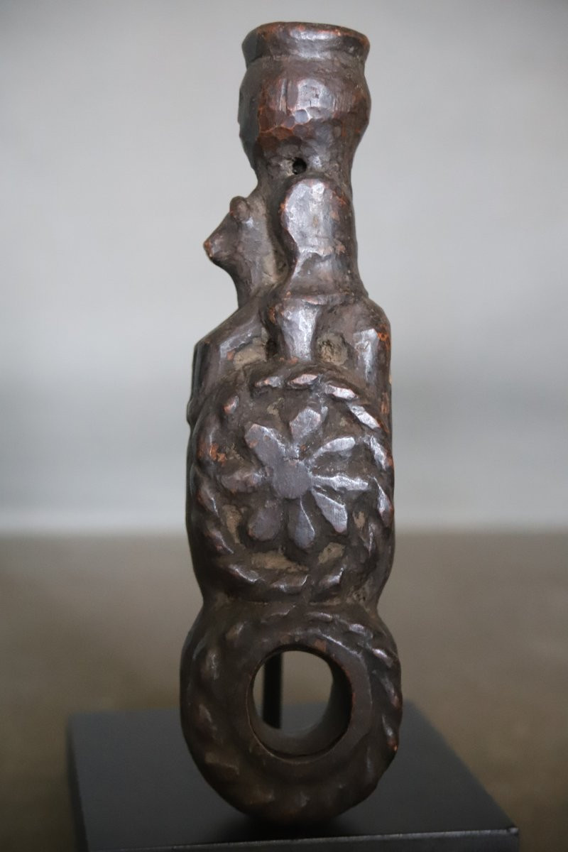Un guide baratte en bois sculpté - Régions Himalayennes, probablement Népal-photo-4