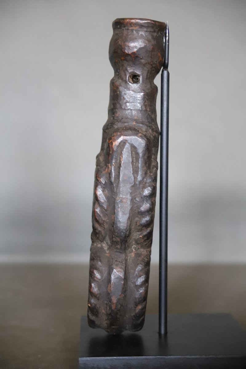 Un guide baratte en bois sculpté - Régions Himalayennes, probablement Népal-photo-4