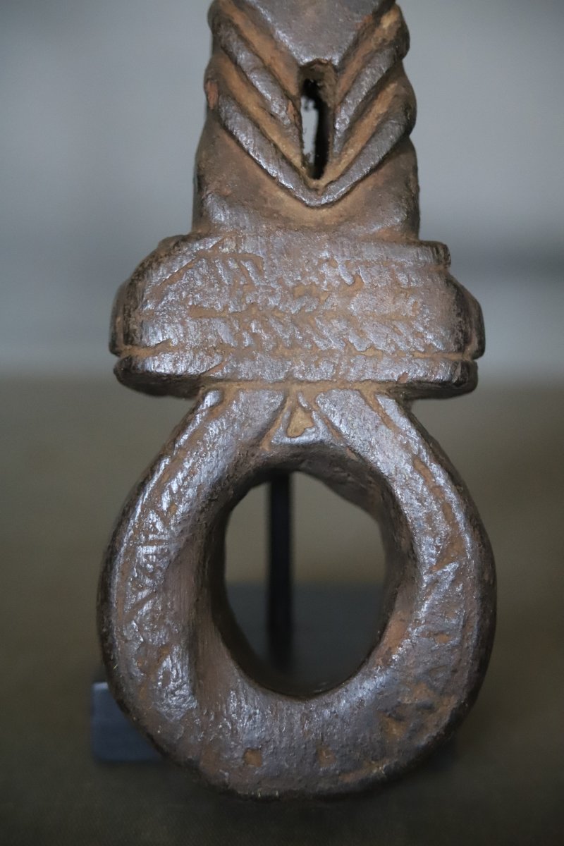 Un guide baratte en bois sculpté - Régions Himalayennes, probablement Népal -photo-4
