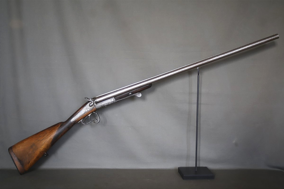16 Gauge Centerfire Hunting Rifle And Outdoor Dogs - Late 19th Century, Category D