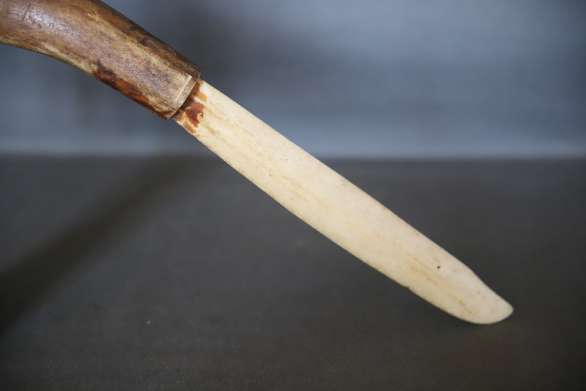 Couteau traditionnel Sami en os et bois de renne - Scandinavie, 20ème siècle   -photo-2