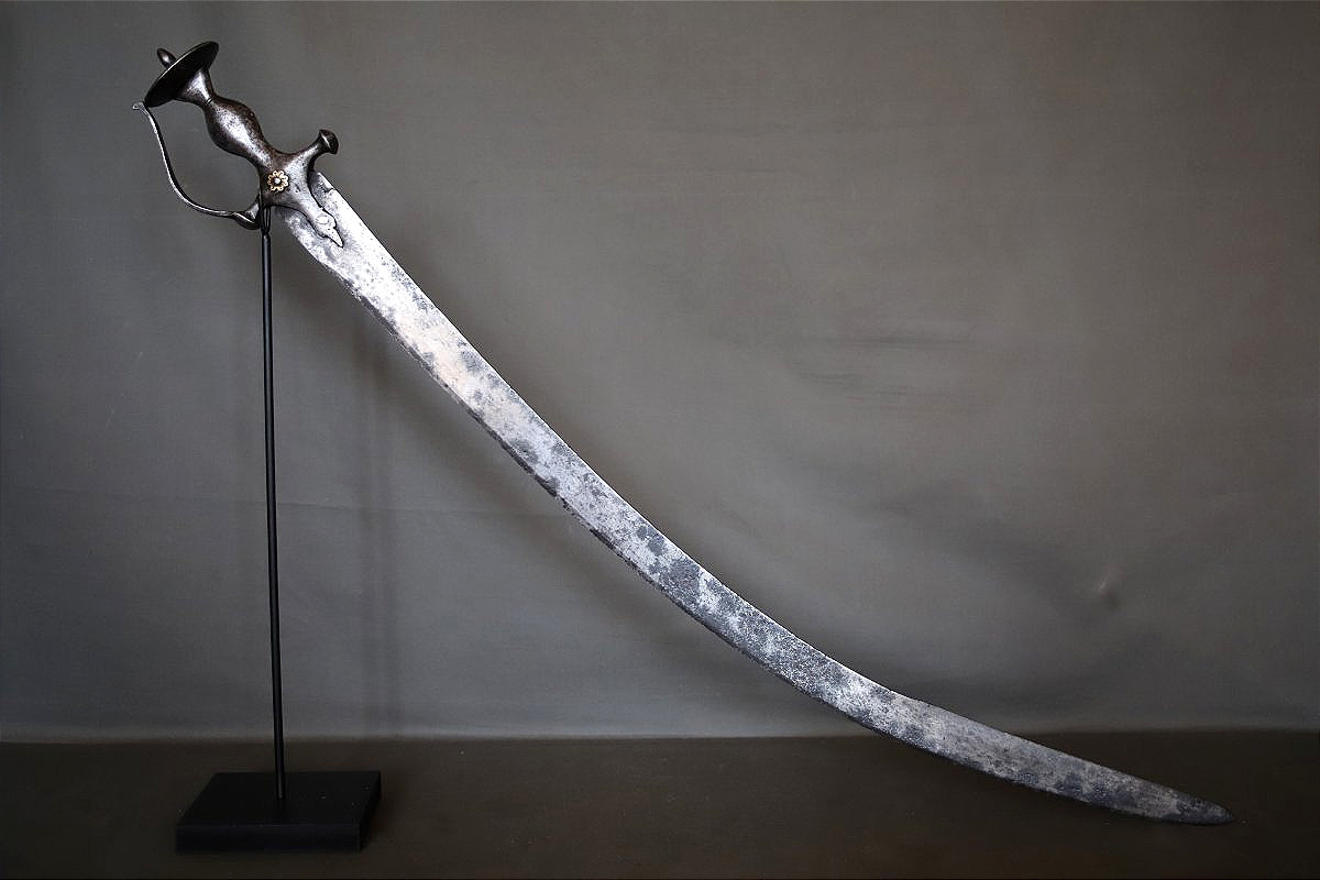 Un sabre Indien dit talwar - Inde, 18-19ème siècle