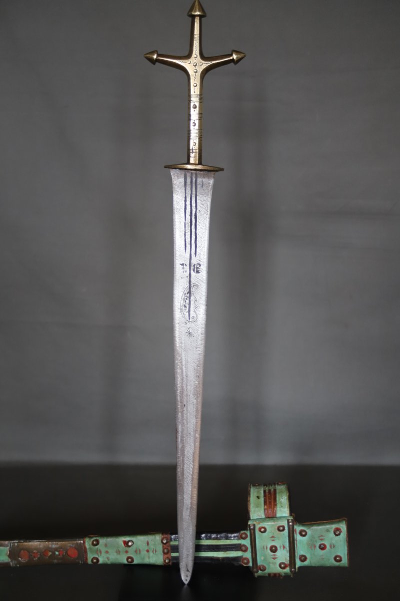 Long Tuareg Arm Dagger - Southern Algeria, Niger, Mid-20th Century-photo-3