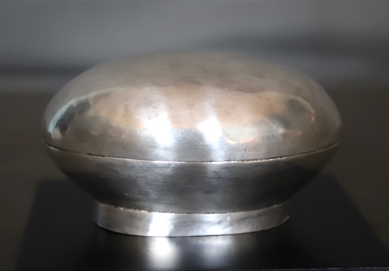 Boîte de forme ovale en argent non Européen  - Probablement Levant, Fin 19ème début 20ème