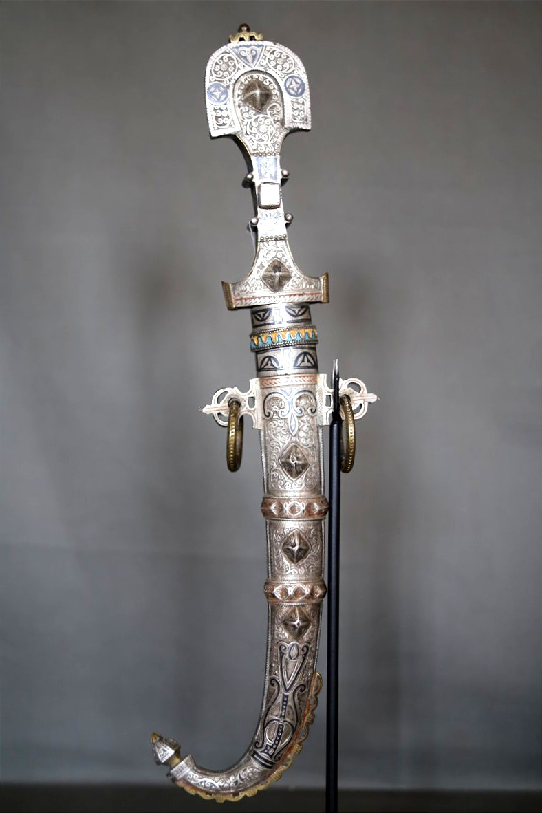 Moroccan Koumya Dagger Made Of Nielloed And Enameled Silver—southern Morocco, 19th Century