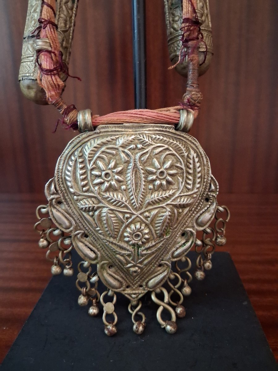 Collier traditionnel Arabe en argent doré - Pays du Levant ou Péninsule Arabique, 1ère moitié -photo-4