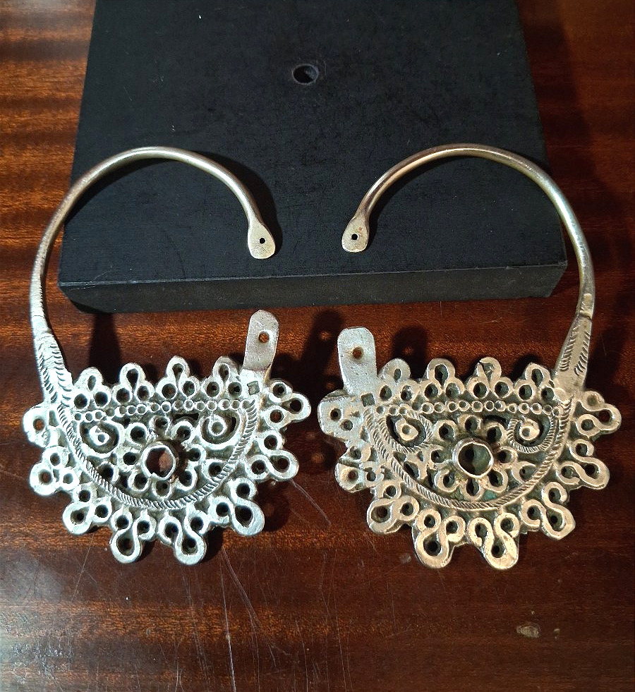 Two Pieces Of Women's Oriental Jewelry—egypt, The Levant, Or The Arabian Peninsula