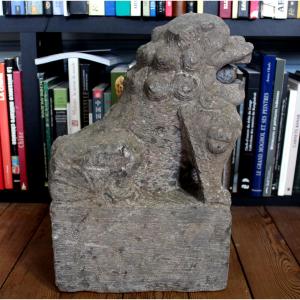 Chinese Sculpture Of A Lion With A Pearl - China, Shaanxi Province, 19th Century