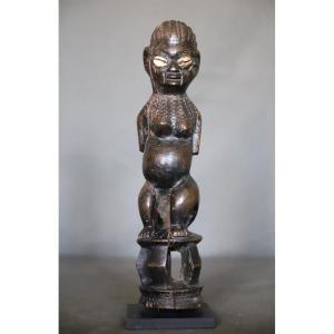 Striking African Statuette—africa, Nigeria?