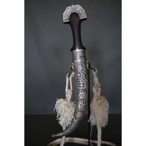 Moroccan Dagger Known As A "koumya" With A Lion's Claw Blade - Morocco, 19th Century