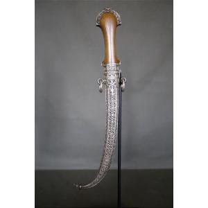 Moroccan Dagger (pistol) Known As A "koumya," Silver And Light-colored Horn - Morocco, Late 19th To Early 20th Century