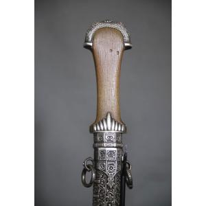Moroccan Dagger Known As A "koumya," Silver And Light-colored Horn - Morocco, Late 19th To Early 20th Century