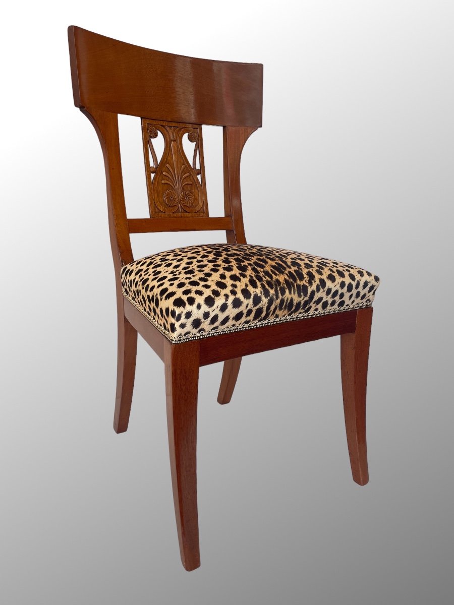 Chaise En Acajou à Dossier En Hémicycle. Epoque Directoire. Estampillée G.IACOB.