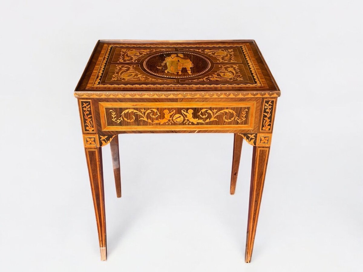 Northern Italy Coffee Table, Late 18th Century. Attributed To The Workshops Of Giuseppe Maggiolini.