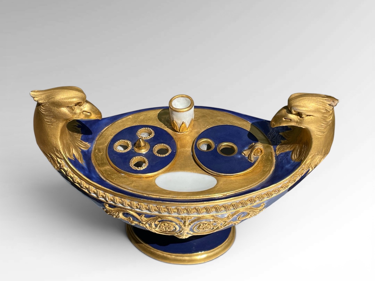 Encrier en porcelaine de Paris. Début du XIXe siècle. -photo-3