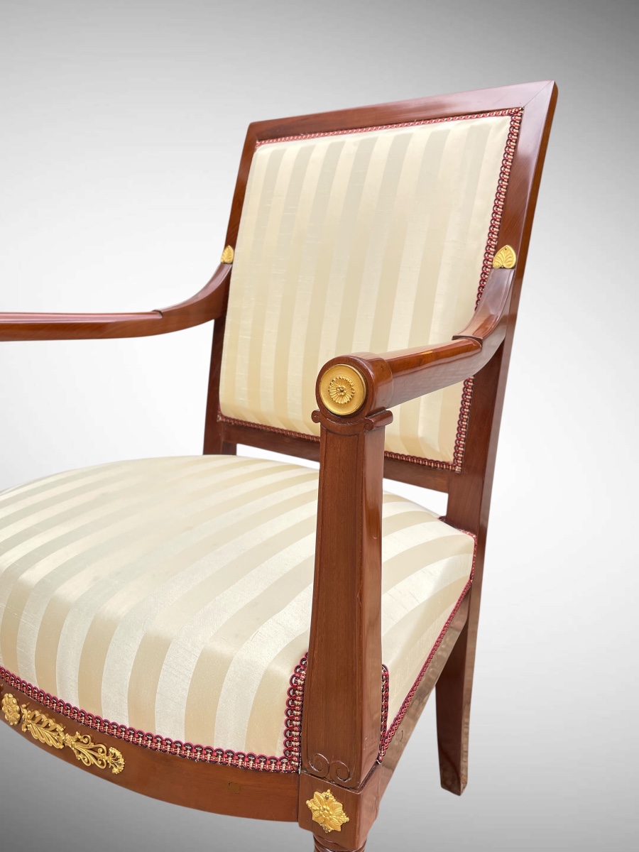 Suite Of Four Mahogany Armchairs From The Consulat Period.-photo-3