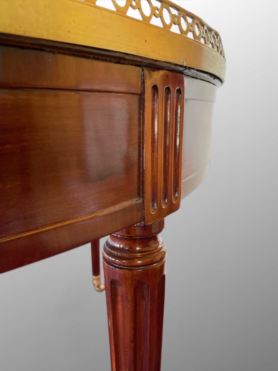 Très grande table bouillotte en acajou - 130 cm -. Fin du XVIIIe / début du XIXe.-photo-1