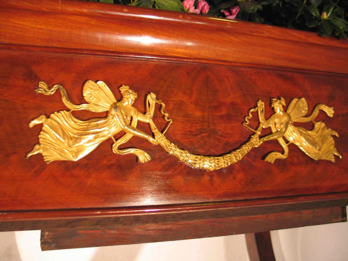 Consulate Period Planter-photo-2