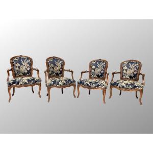 Suite De Quatre Fauteuils En Cabriolet. Epoque Louis XV