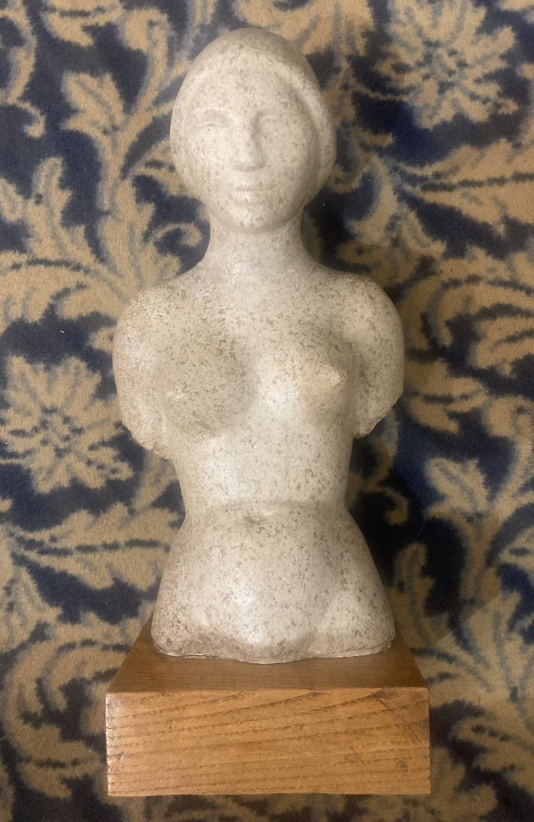 SALENDRE Pierre (1890-1985) "Nu féminin" Sculpture en pierre de Bourgogne, Signée