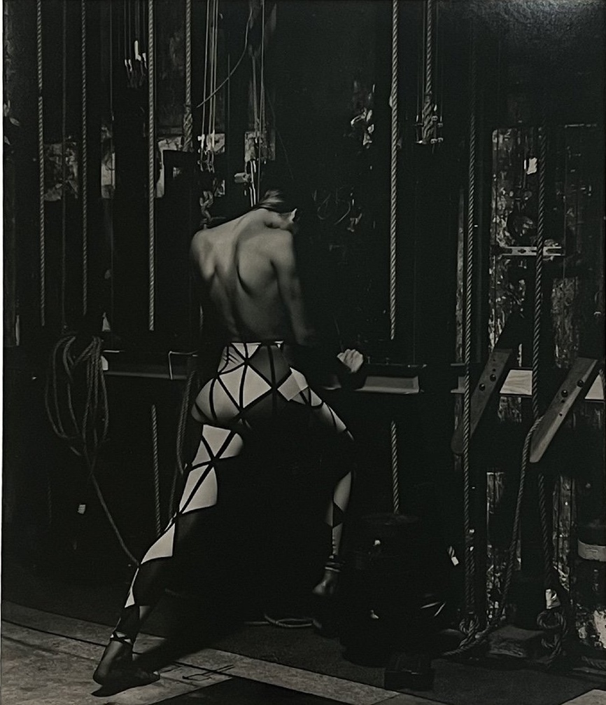 Albert Watson - Gabrielle Reece Vivienne Westwood Comédie Française - épreuve Argentique - 1969-photo-2