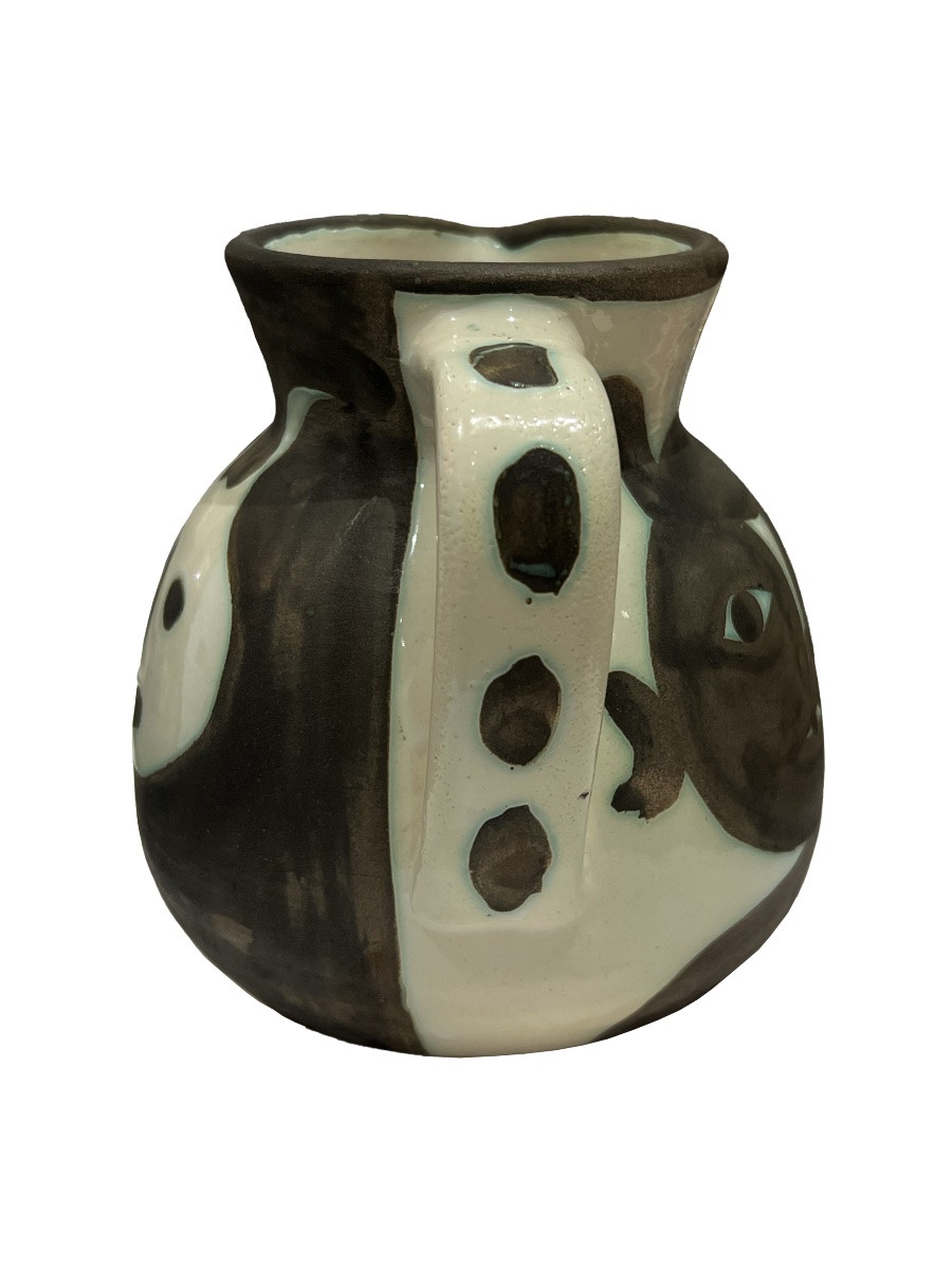 Pablo Picasso - Pitcher Model Devil - White Terracotta, Oxidized Paraffin Decoration - 1956-photo-3