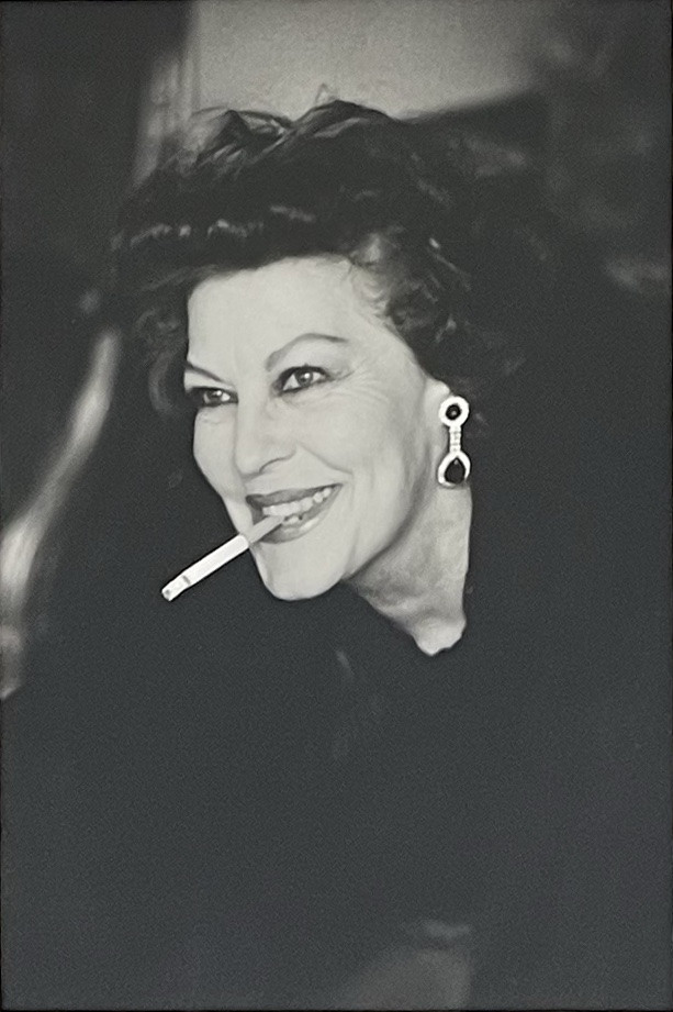 Helmut Newton - Portrait Of Ava Gardner - Silver Gelatin Print - London - 1986-photo-2
