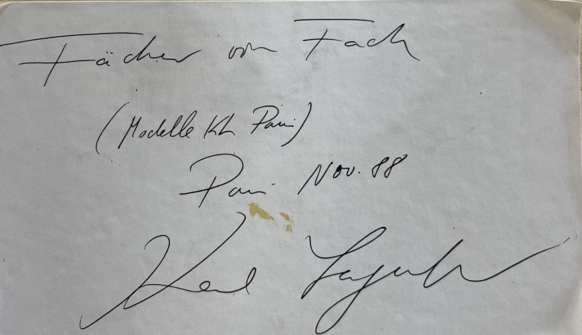 Karl Lagerfeld - Fächer von Fach - Épreuve argentique - Paris - 1988-photo-2