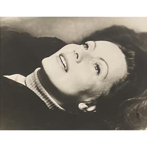 Cecil Beaton - Greta Garbo In Her Room At The Plaza Hotel - Silver Print - 1946